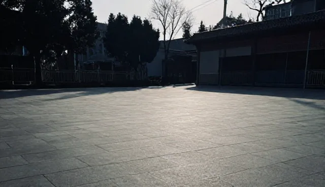 视频剪辑在新媒体账号代运营中的多场景应用解析